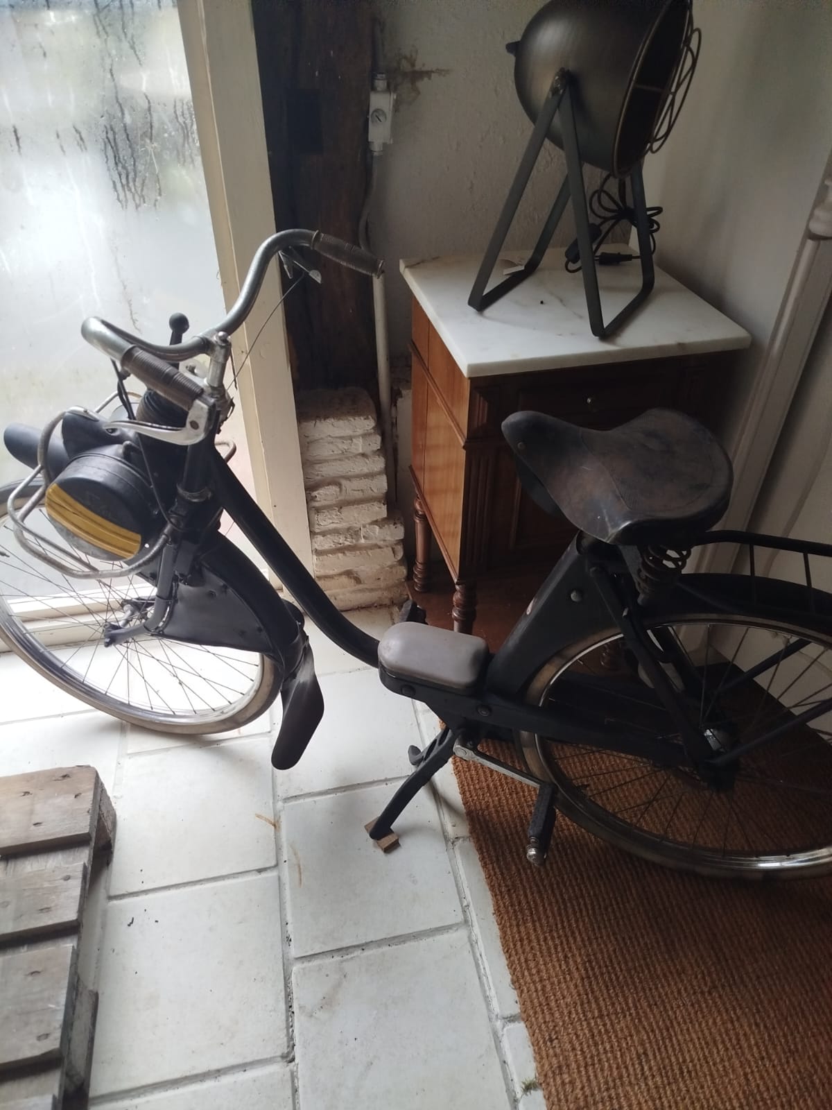 Brocante item
